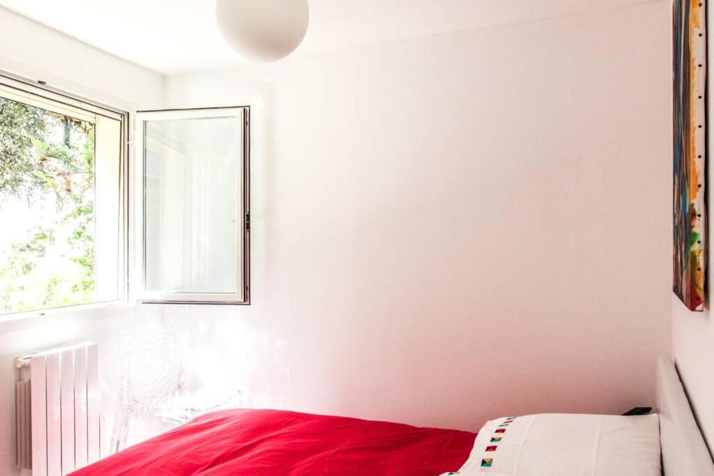 Appartement Lumineux Avec Terrasse Jardin Et Acces Piscine Вилафранк-сюр-Мер Екстериор снимка